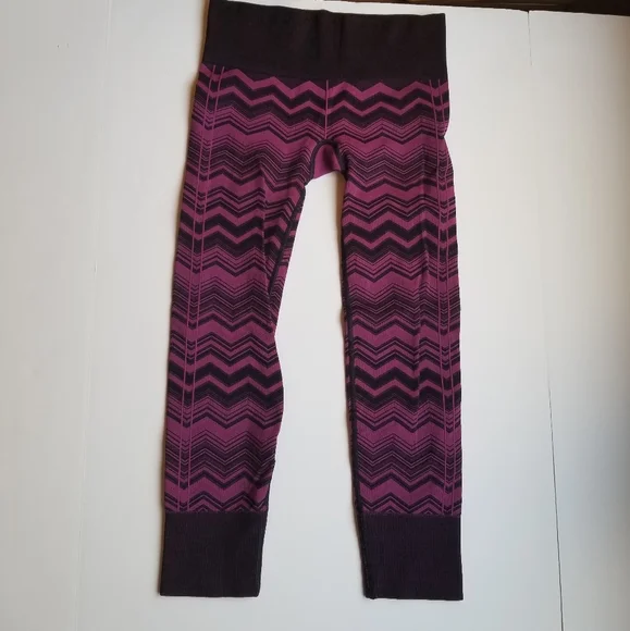Lululemon Ebb To Street Chevron Purple Seamless Leggings Pant 8 - Picture 3 of 7